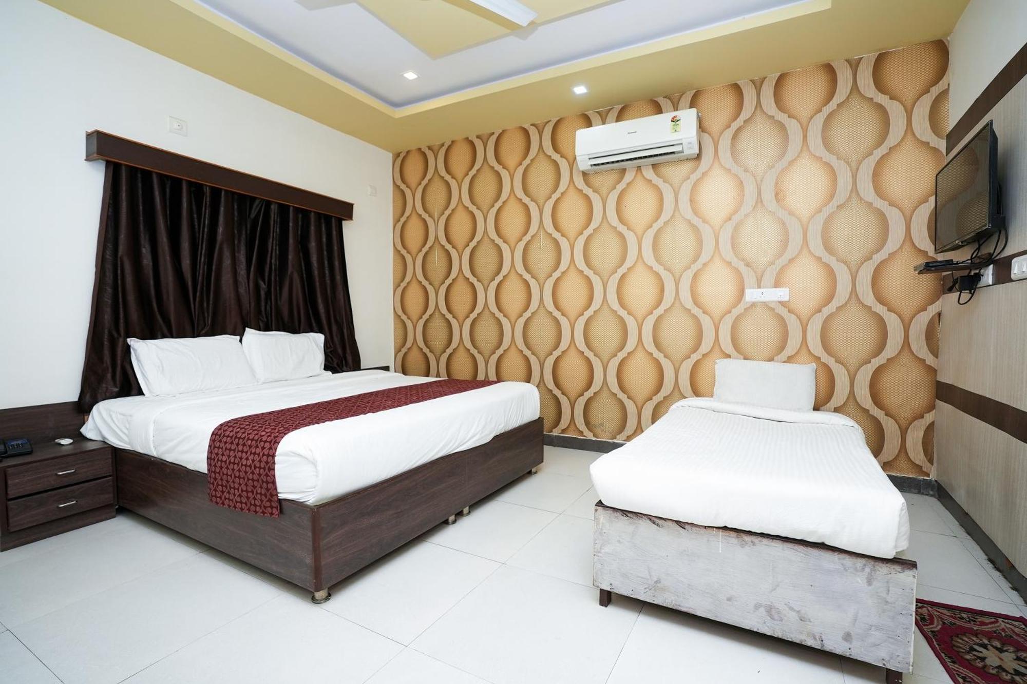 Hotel Opera Inn Near Central Bus Stand Удайпур Екстериор снимка